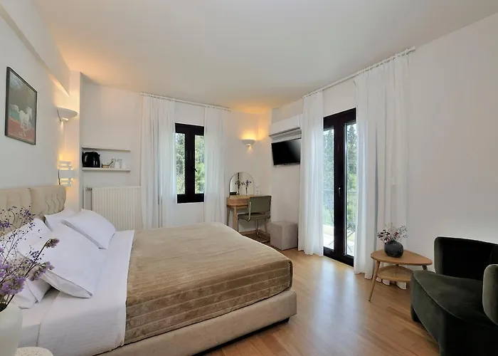 Dryades & Orion Hotel